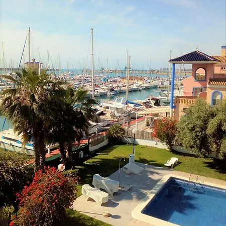 Marina Port Sea View شقة